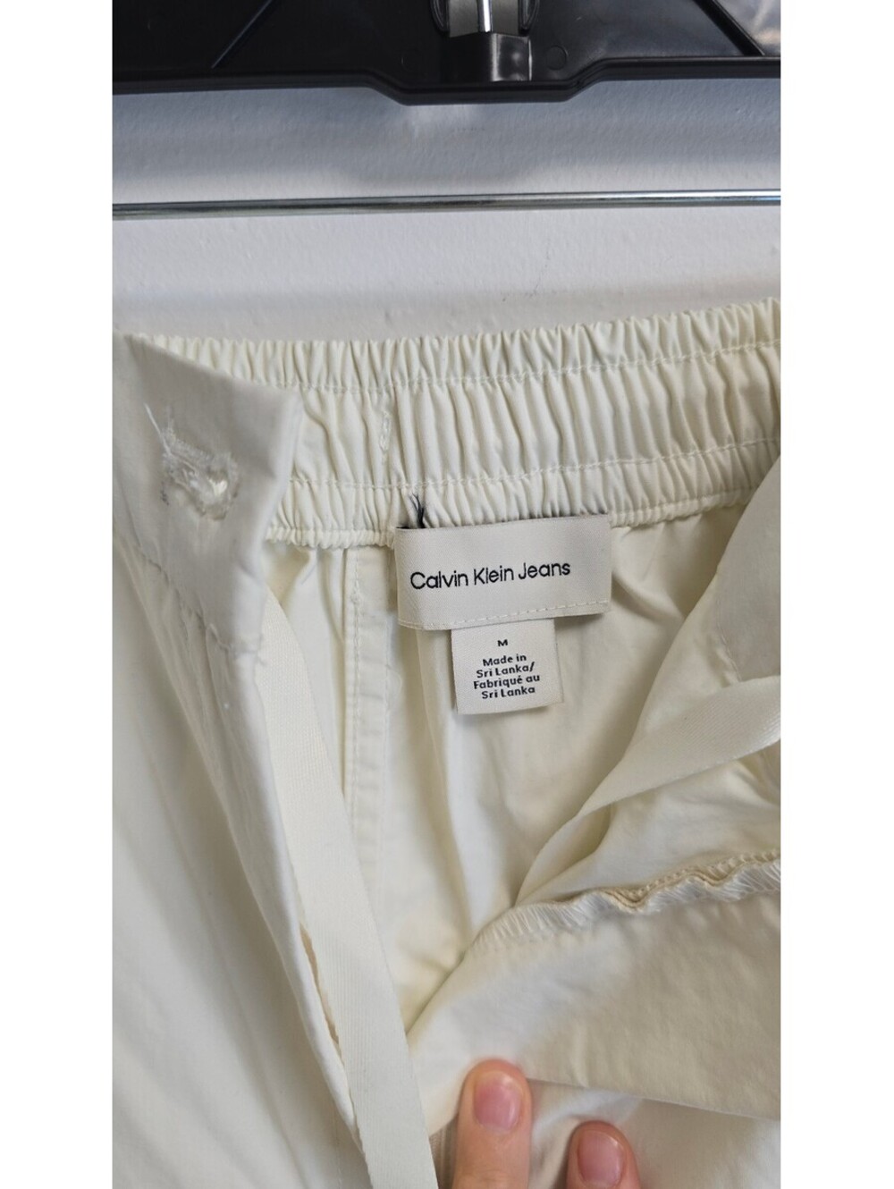 Calvin Klein Jeans Cargo Parachute Pants Ivory M NWT - Picture 6 of 10